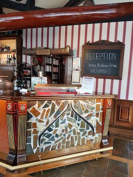 Hotel Bishops Arms