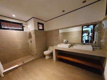 Cariblue Beach And Jungle Resort