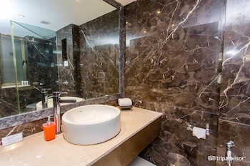 Citrus Hotel Lonavala