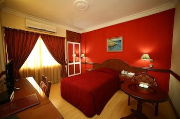 Awal Hotel