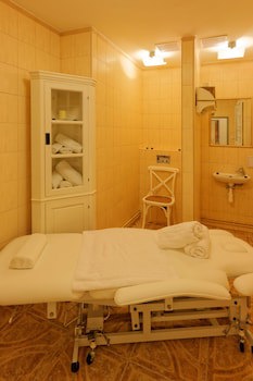 Enjoy Inn