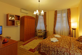 Enjoy Inn