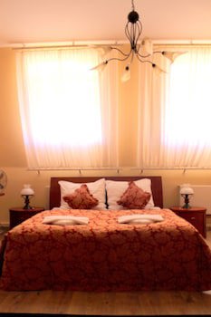 Enjoy Inn