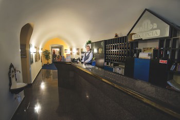 Arkada Hotel