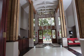 Casterbridge Hollow Boutique Hotel