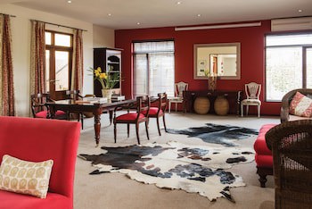 Casterbridge Hollow Boutique Hotel