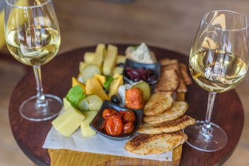 Casterbridge Hollow Boutique Hotel