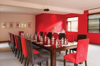 Casterbridge Hollow Boutique Hotel