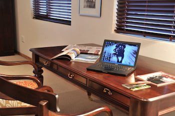 Casterbridge Hollow Boutique Hotel