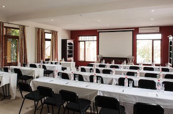 Casterbridge Hollow Boutique Hotel