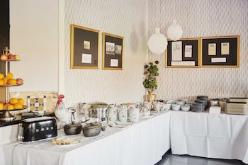 Grand Hotel