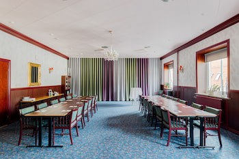 Grand Hotel