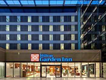 Hilton Garden Inn Frankfurt Airport galeri fotoğrafı