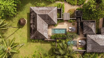 Constance Ephelia, Mahe
