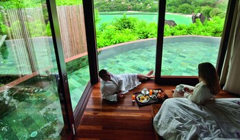 Constance Ephelia, Mahe