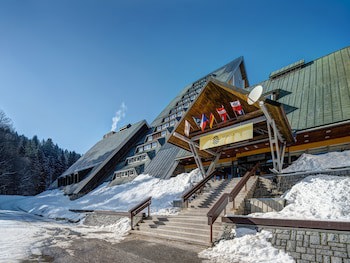 Pinia Hotel & Resort