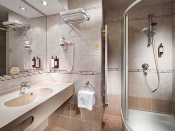 Pinia Hotel & Resort