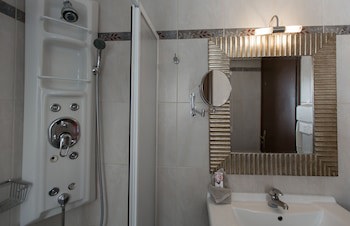 Dias Hotel