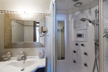 Dias Hotel