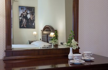Dias Hotel
