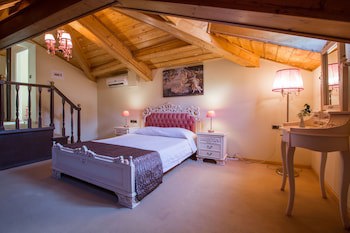 Dias Hotel
