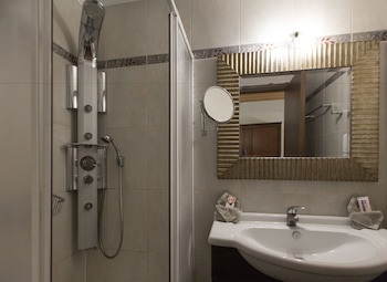 Dias Hotel