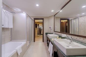 Crowne Plaza Hotel Antalya, An Ihg Hotel