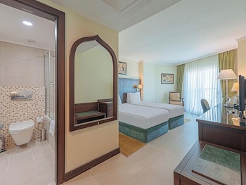 Crowne Plaza Hotel Antalya by IHG galeri fotoğrafı