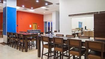 Holiday Inn Express Manzanillo, An Ihg Hotel