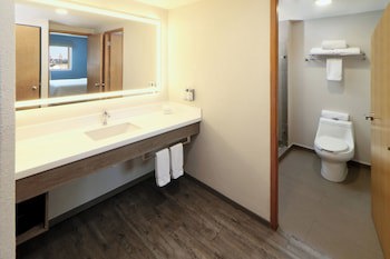 Holiday Inn Express Manzanillo, An Ihg Hotel