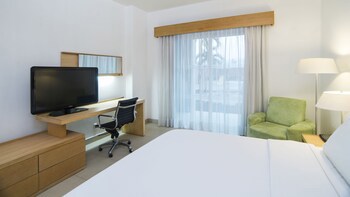 Holiday Inn Express Manzanillo, An Ihg Hotel