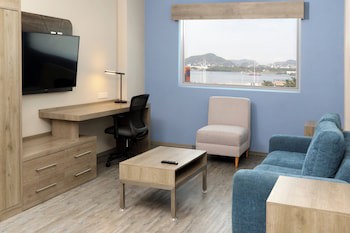 Holiday Inn Express Manzanillo, An Ihg Hotel