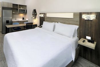 Holiday Inn Express Manzanillo, An Ihg Hotel