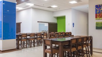 Holiday Inn Express Manzanillo, An Ihg Hotel