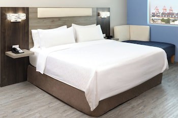 Holiday Inn Express Manzanillo, An Ihg Hotel