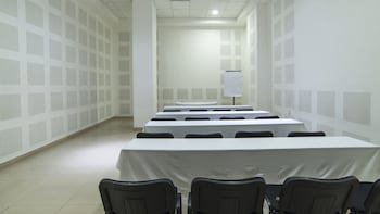 Holiday Inn Express Manzanillo, An Ihg Hotel