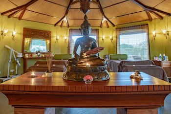 Aanari Hotel And Spa