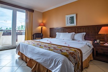 Aanari Hotel And Spa