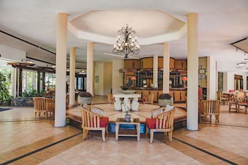 Aanari Hotel And Spa