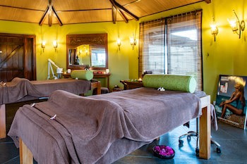 Aanari Hotel And Spa