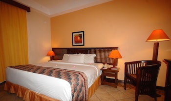 Aanari Hotel And Spa
