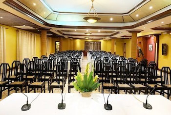 Aanari Hotel And Spa