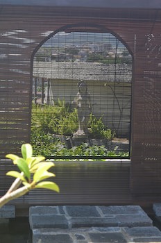Aanari Hotel And Spa