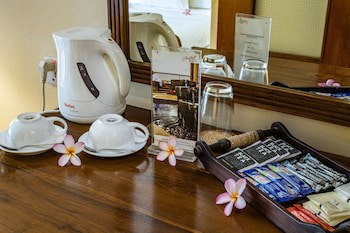 Aanari Hotel And Spa
