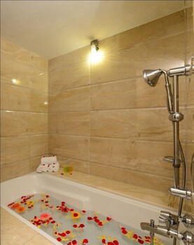 The Chariot Resort & Spa