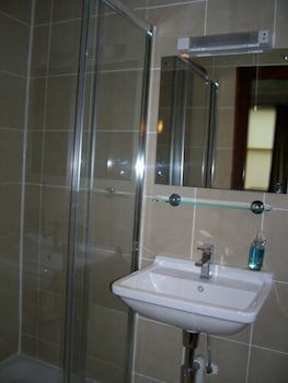 Edinburghhouse Hotel