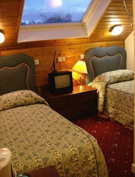 Edinburghhouse Hotel