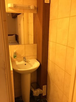 Edinburghhouse Hotel