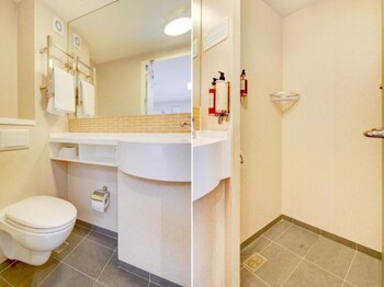 Gissons Hotel By Oyo Rooms (Adults Only)