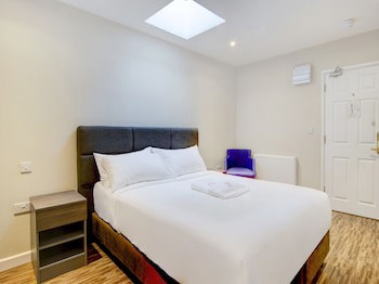 Gissons Hotel By Oyo Rooms (Adults Only)